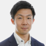 羽間 康至 氏